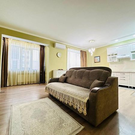 Central Park In The City Center Apartman Almati Kültér fotó