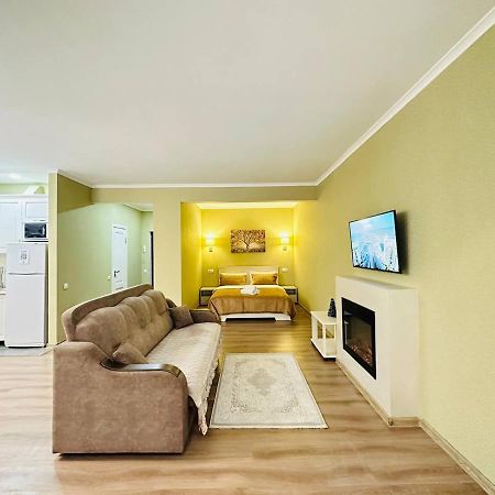 Central Park In The City Center Apartman Almati Kültér fotó