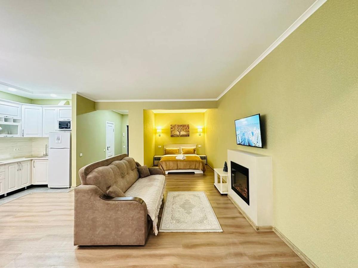 Central Park In The City Center Apartman Almati Kültér fotó