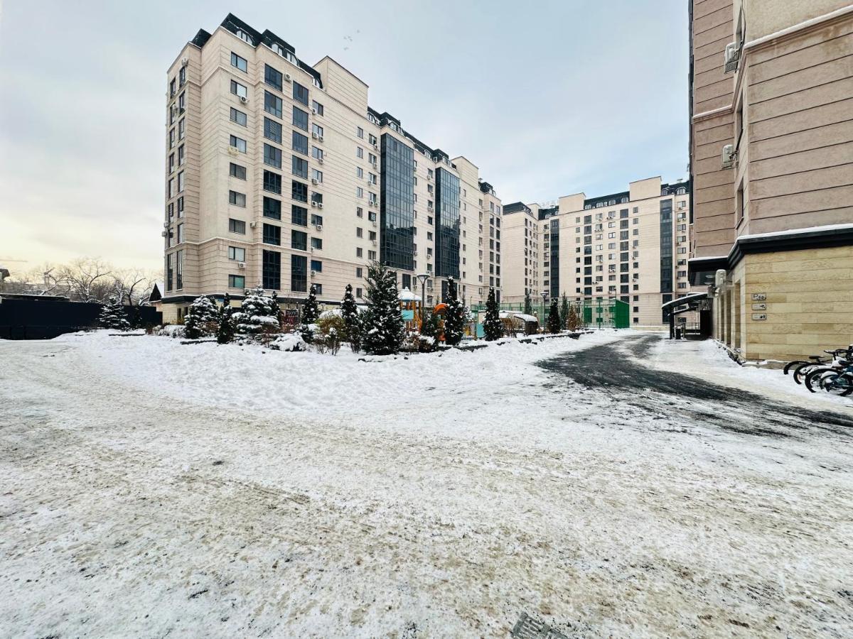 Central Park In The City Center Apartman Almati Kültér fotó